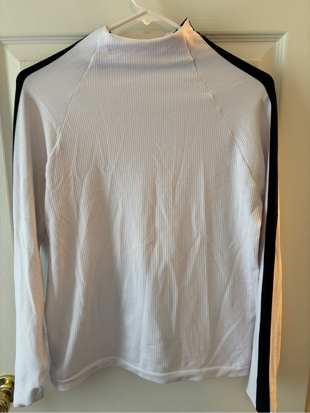Athleta Women’s White Ribbed Long Sleeve Mock Turtleneck Black Shoulder Stripe